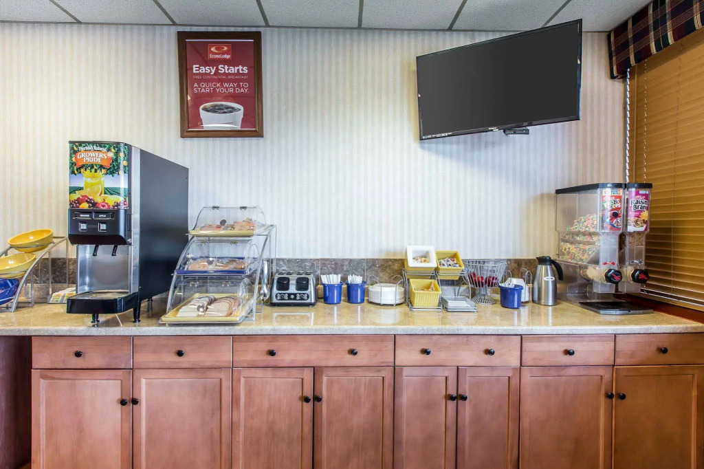 Econo Lodge Calhoun South