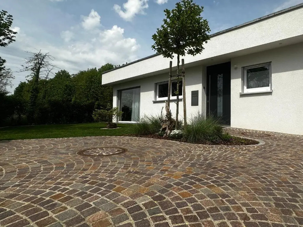 Moderne Ferienwohnung Rhenum mit Wallbox