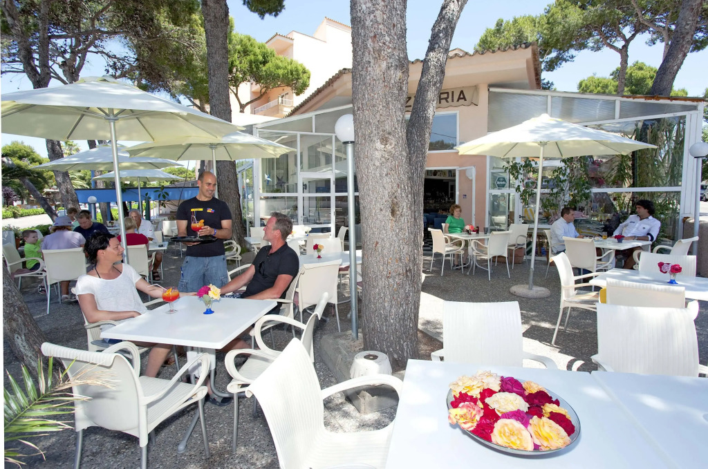 Hostal Alzina
