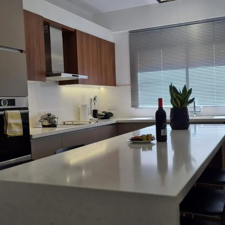 97 LIM - Stay Vital Elegance Apartment
