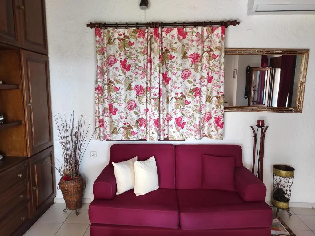 Melia's House