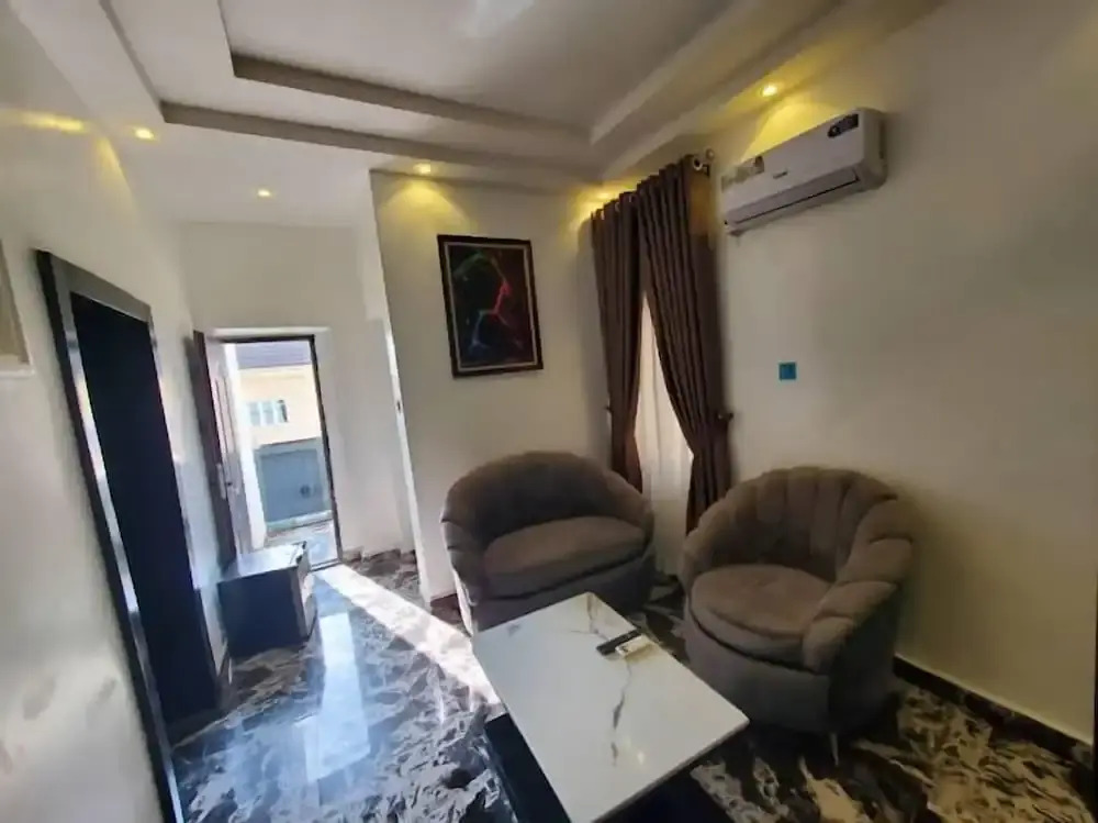 De Bullion Hotels and Suites