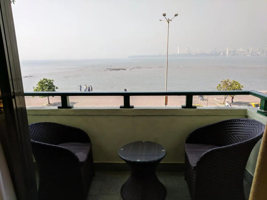Sea Green Hotel