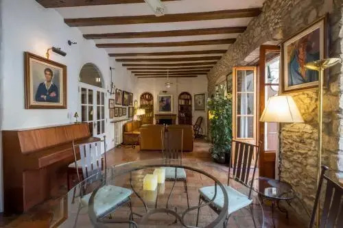 Can Felip Apartments