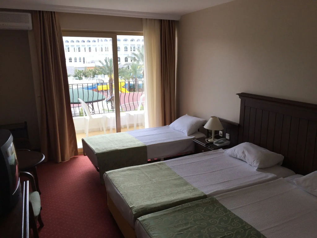 Side Palm Dor Hotel