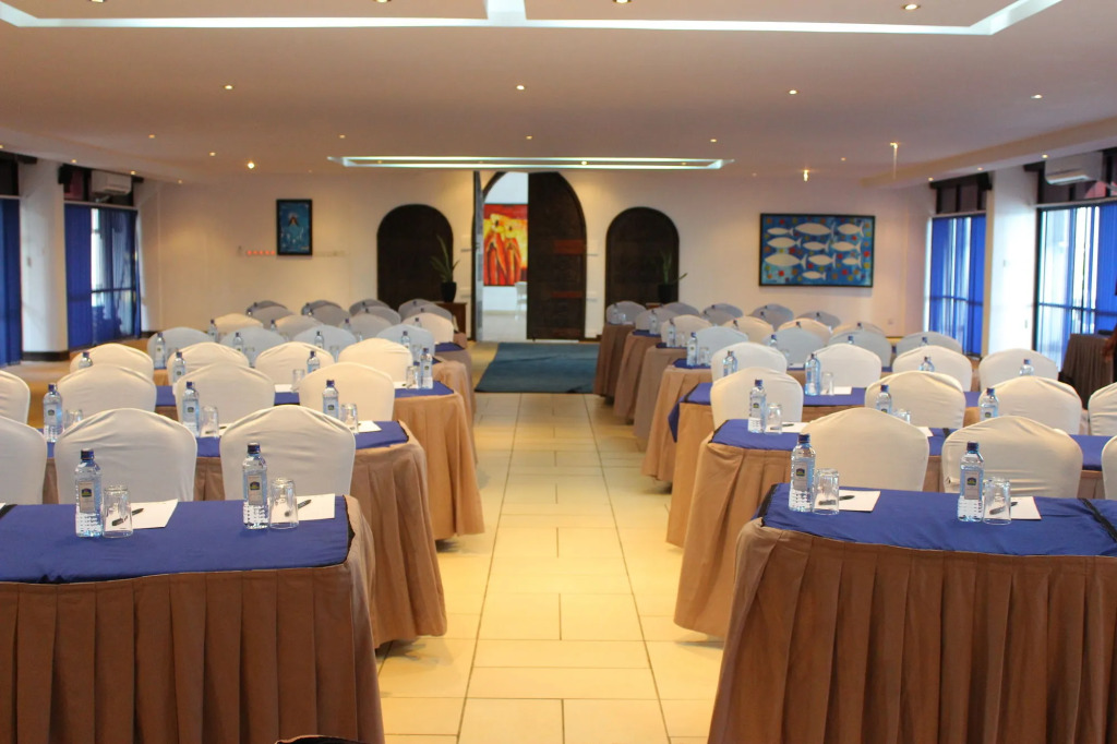 CityBlue Creekside Hotel & Suites