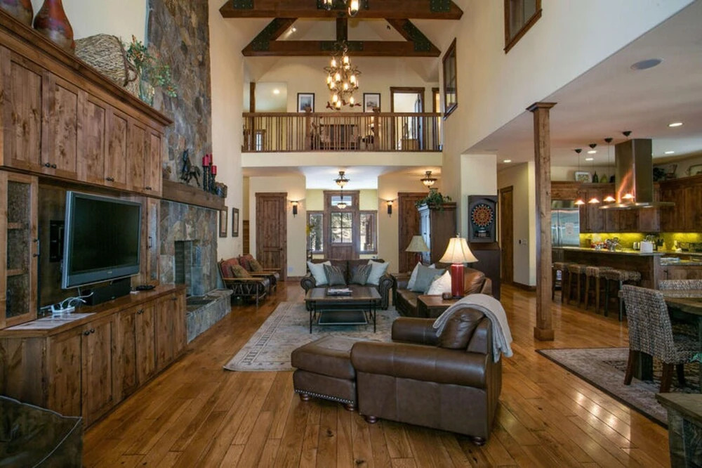 The Lodge at Gray's Crossing by Tahoe Mountain Properties