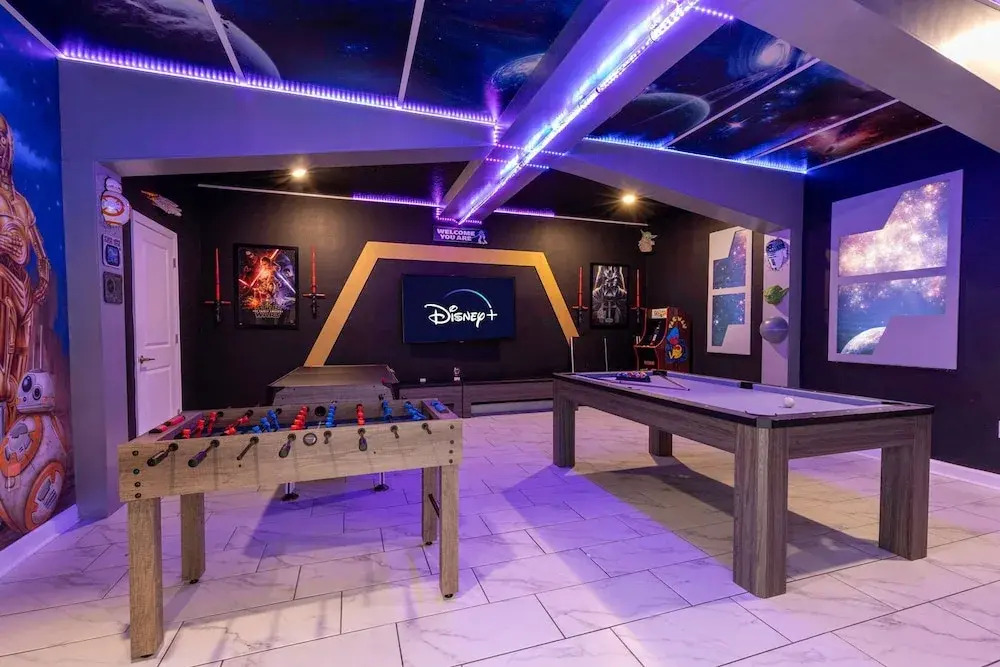 Luxury 9BR Villa Poolside Bliss n Pool Table Fun