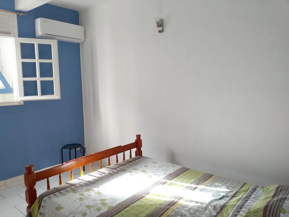 Apartment With one Bedroom in Le Gosier, With Enclosed Garden and Wifi - 3 km From the Beach