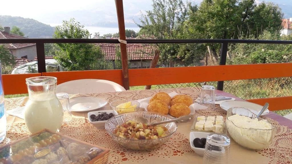 Mihaela Lake Retreat