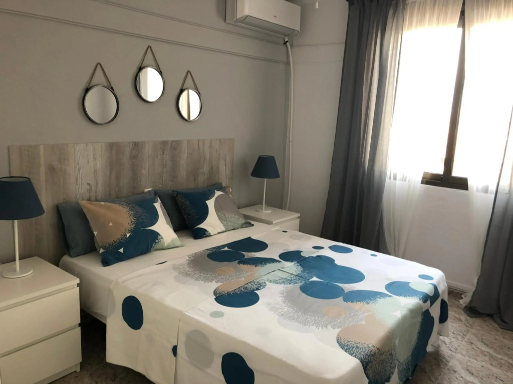 Apartamento Torre II Las Palmeras mit seitlichem Meerblick und Pool in Fuengirola