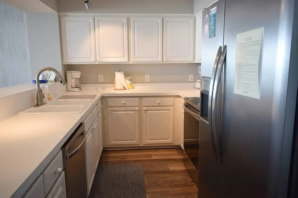 Emerald Cove Ii 4b 3 Bedroom Condo by RedAwning, North Myrtle Beach