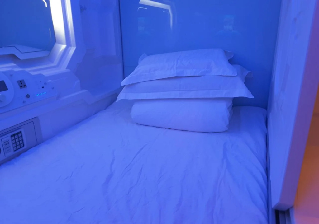 Bestow Capsule Hostel