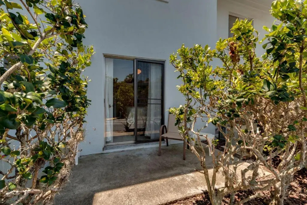 Five Palms Suite 104 - Daily - Weekly - Monthly