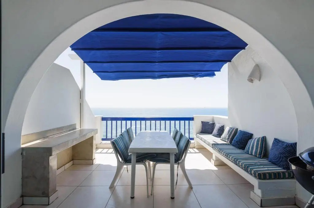 Santorini Akrotiri 28 (Family Only)