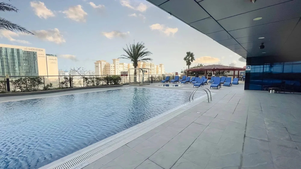 LUX The Marina Ocean View Suite 4