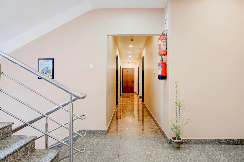 OYO Premium Beltola Tiniali