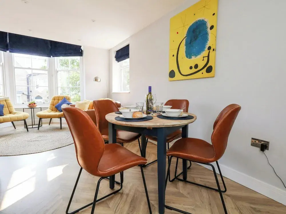 Flat 6, Thornlow Heights