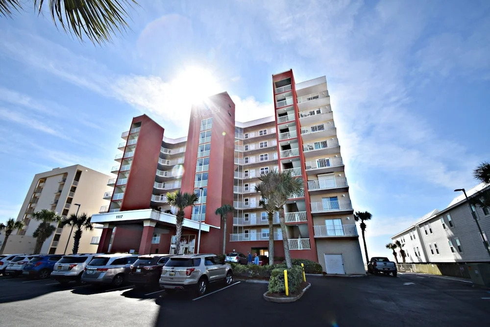 Seacrest 806 1 Bedroom Condo by RedAwning