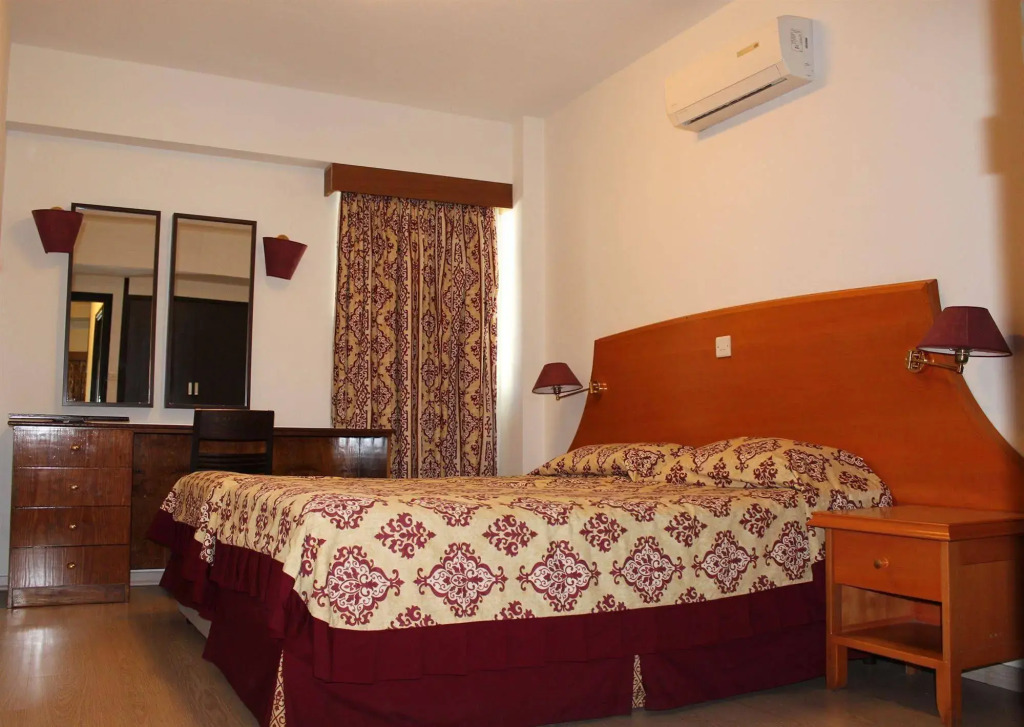 Eleonora Hotel Apartments