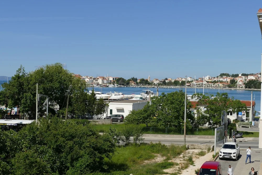 Apartment Luxanni 2