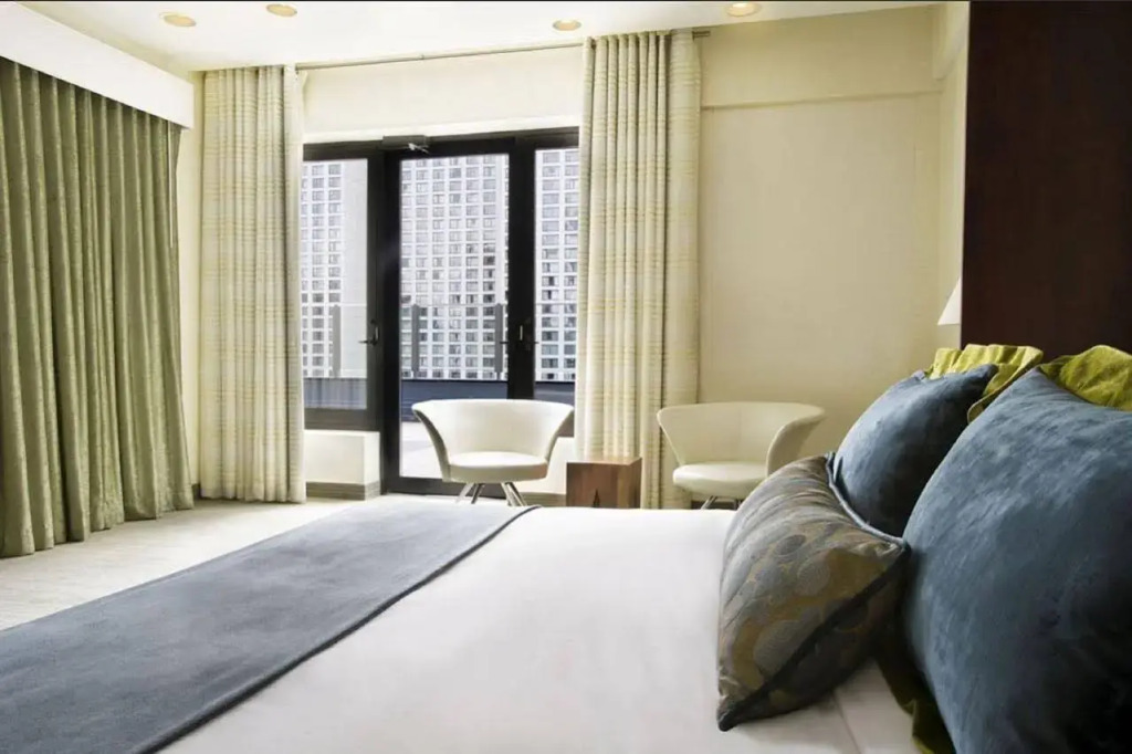 Inn of Chicago Magnificent Mile