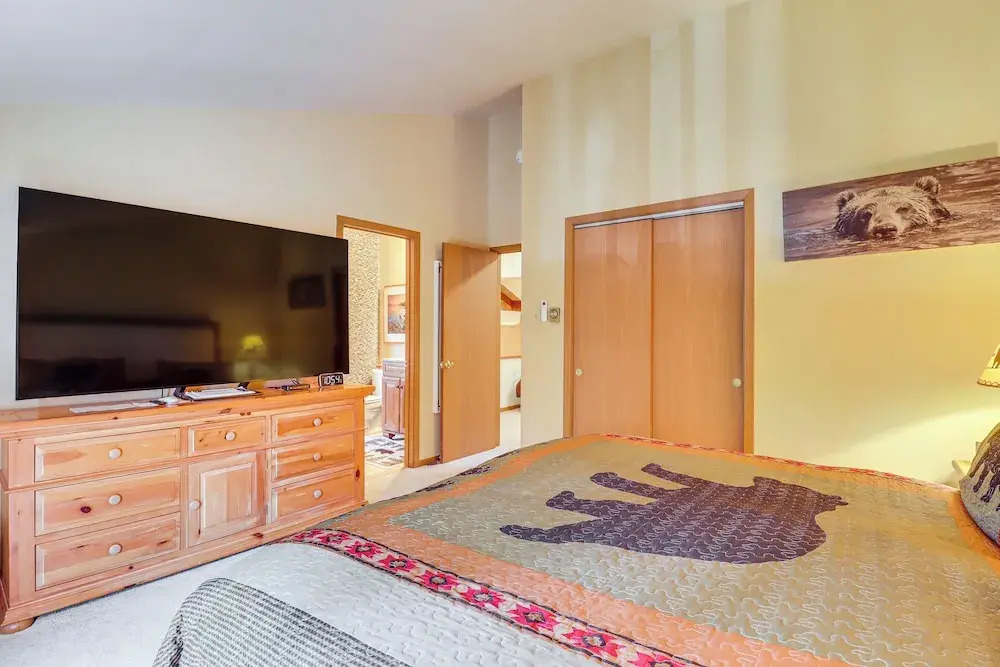 Walk to Dining! Townhome 1 Mi to Big Boulder Mtn