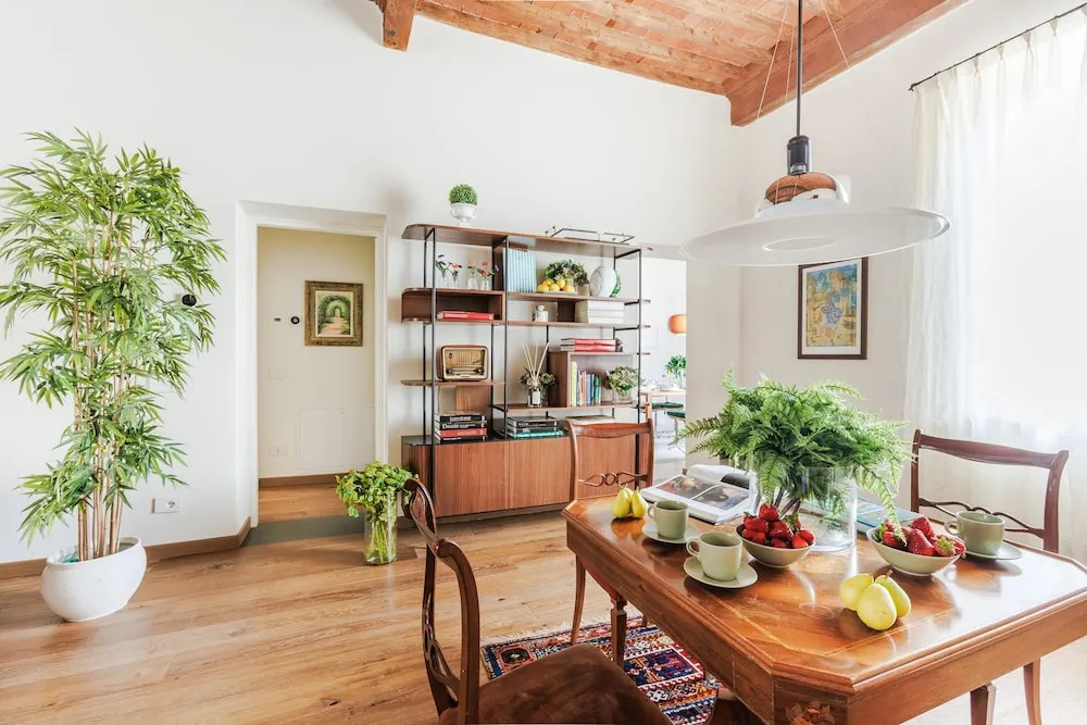 Lunav House in Lucca