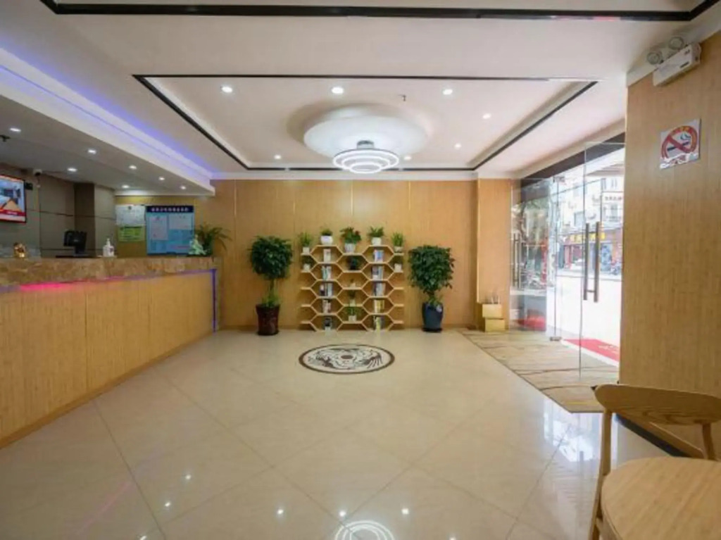 WUHUA Holiday Hotel（chongmingnanmenmatou）