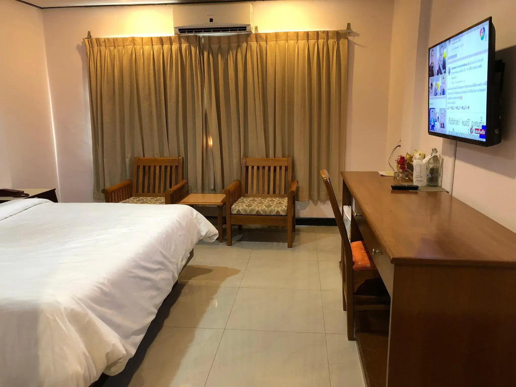 At Bangkok Hotel