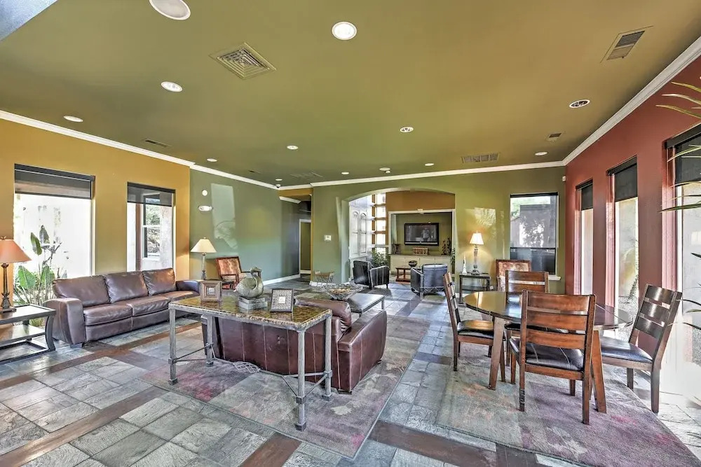 < 1 Mi to Scottsdale Quarter! Resort Condo w/ Pool