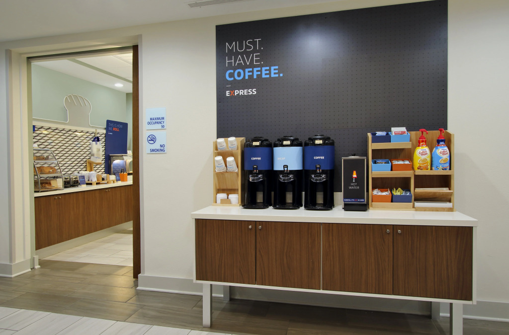 Holiday Inn Express & Suites - Lake Charles South Casino Area by IHG