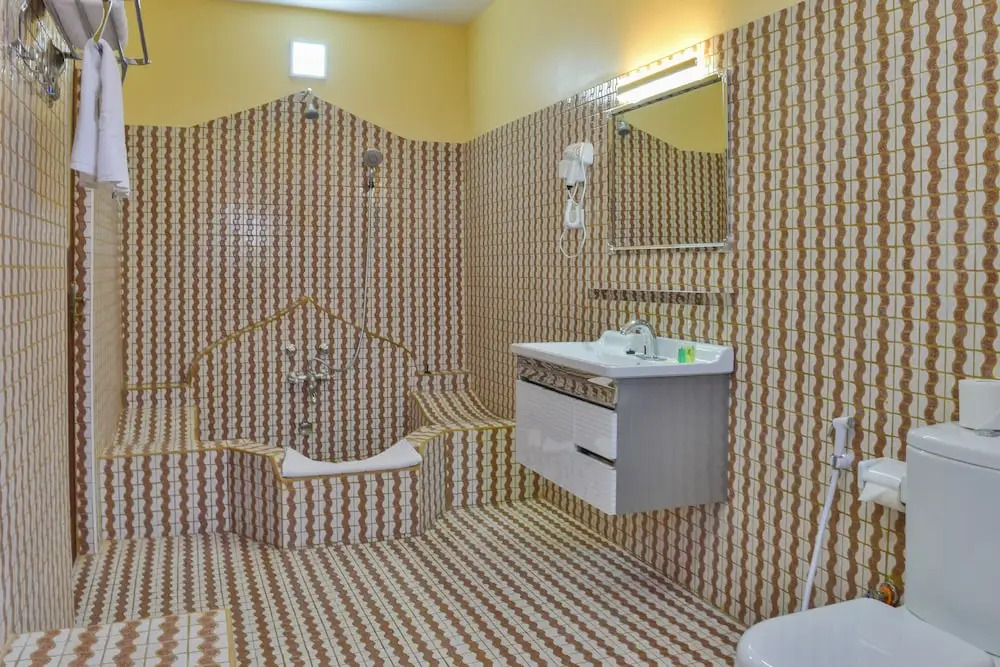 Tembo House Hotel