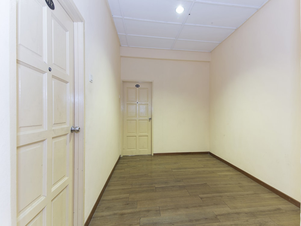 Straits Settlement Inn