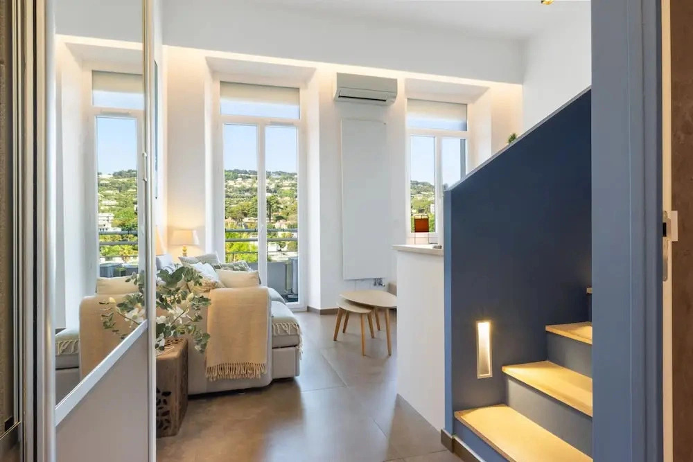 405 Le Blue in Cannes