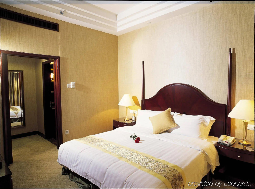 Grand Royal Hotel