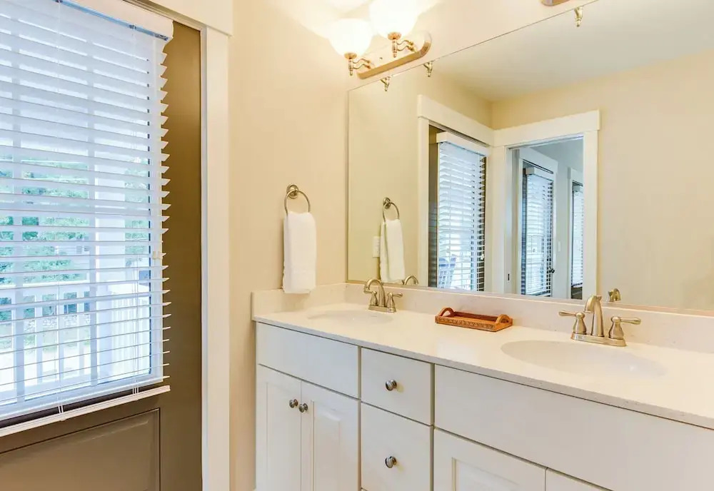 412a The Inlet House Spacious 4 BR Townhouse Walking Distance to the Beach