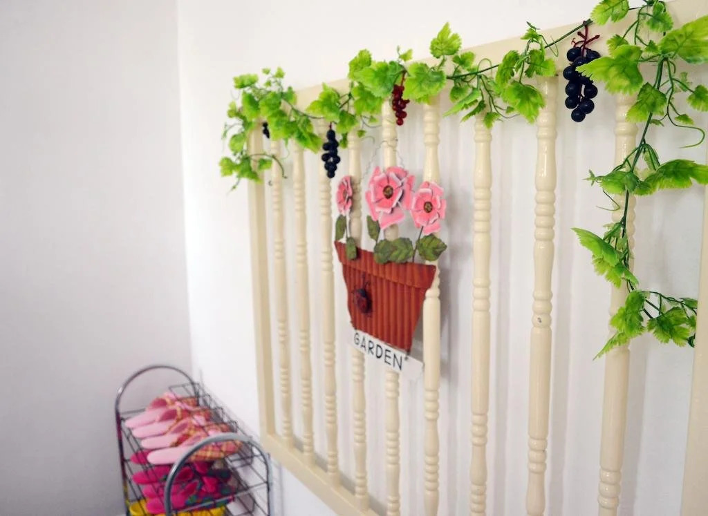 Manis-Manis Pink Lady Cottage