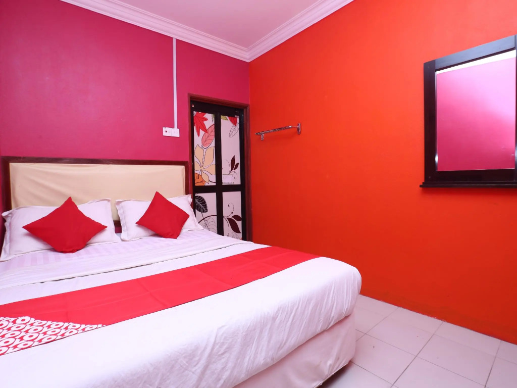 OYO 89498 Sri Seroja Inn Budget Hotel