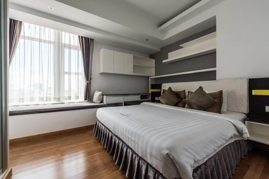 Naki Suites @ Silvertown