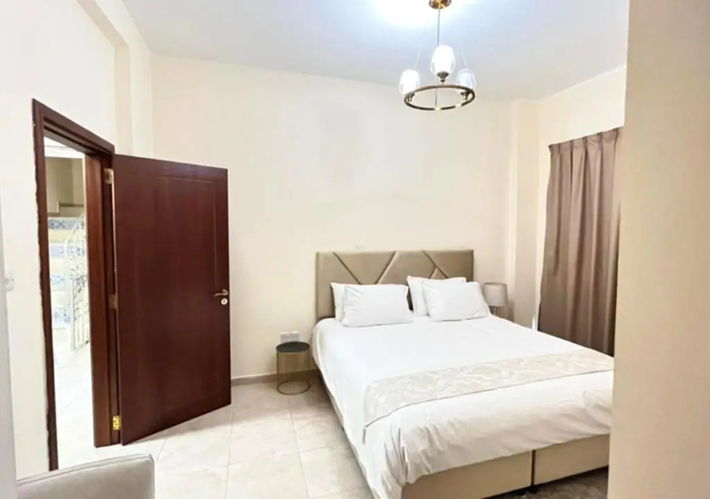 Al Hamra 4-Bedroom Luxury Villa Golf View