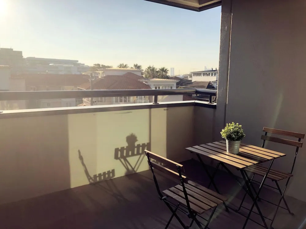 Port Melbourne Beach Front Apartment