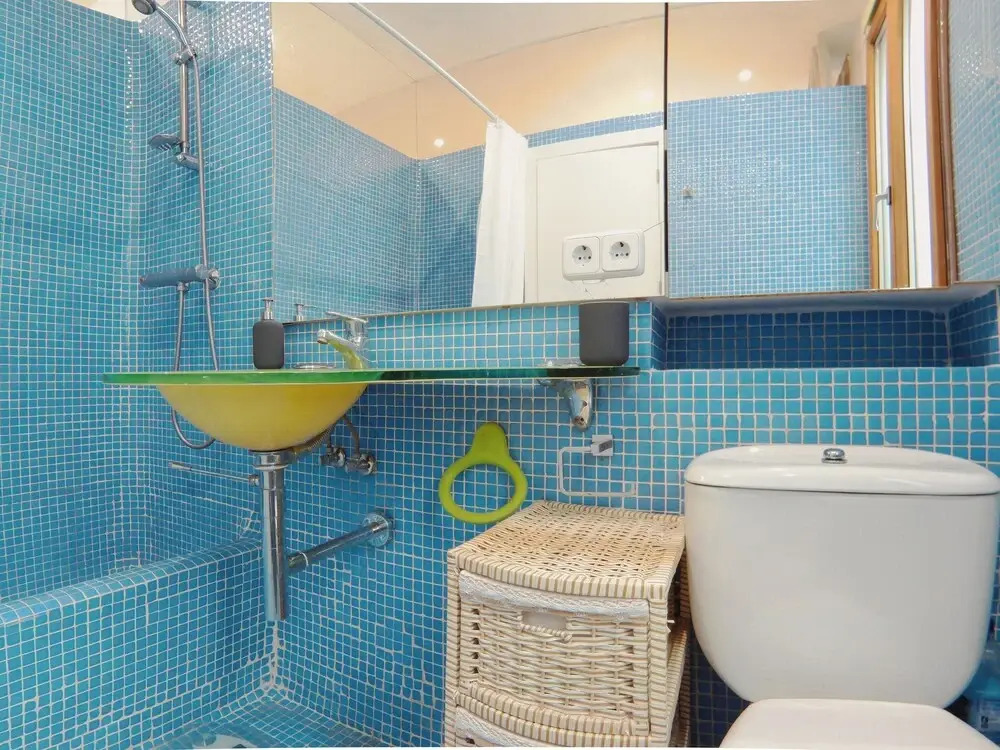 Moderno Apartamento en Bilbao con A/C, WiFi y cama y closet