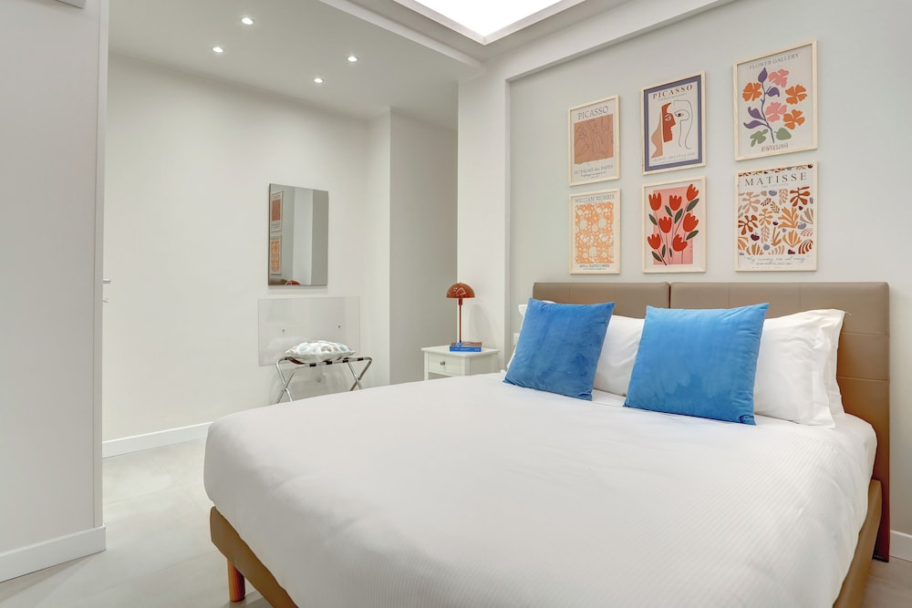 San Giovanni Appia Park Modern Apartment with Balcony Metro A 10 Min City Center