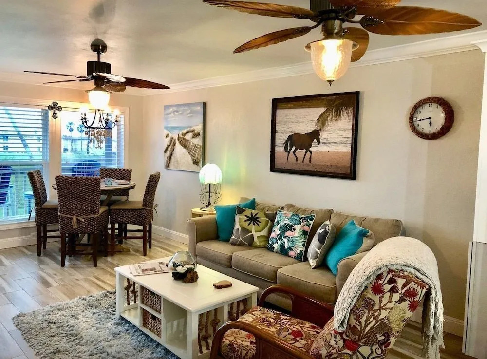 A Change In Lattitude 304Bh 2 Bedroom Condo