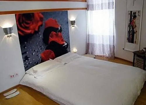 Laiyin Junting Business Hotel
