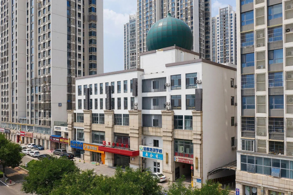 Ibis Hotel (Tangshan Wanda Plaza)