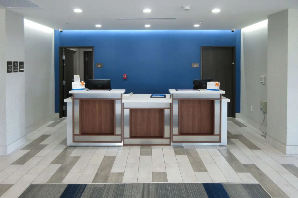 Holiday Inn Express & Suites Tulsa East - Catoosa by IHG
