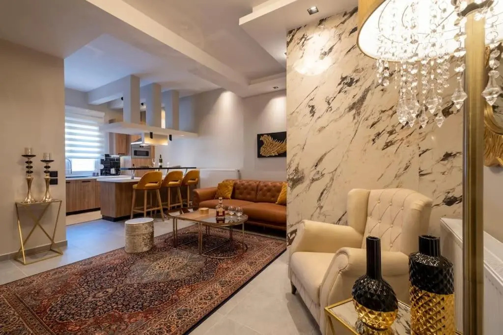 Maison De Luxx A8 Central