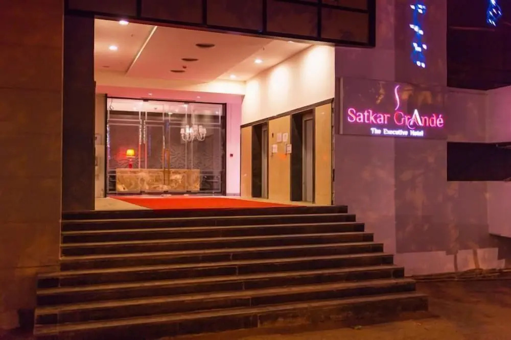 Hotel Satkar Grande
